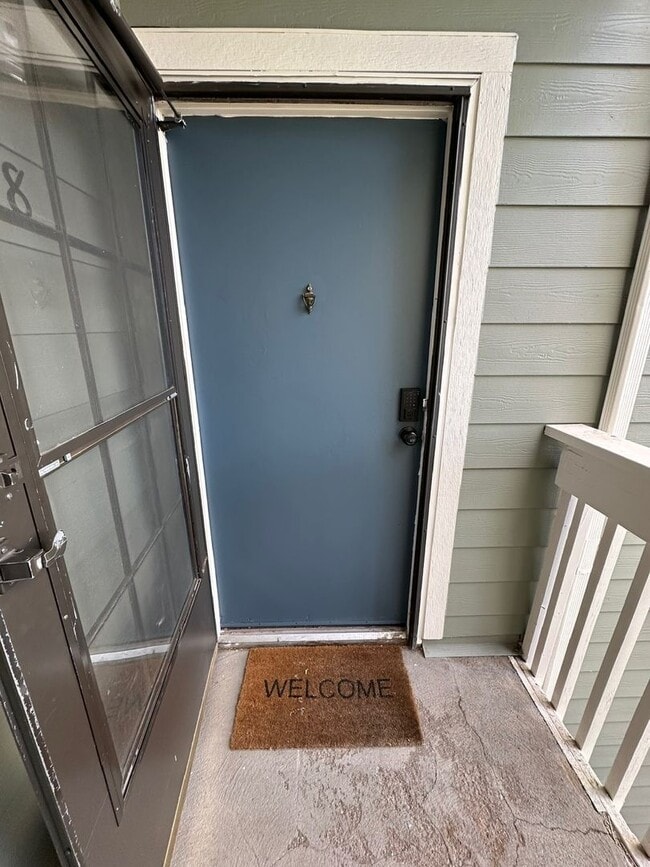 Photo - Bright & Updated 2Bd/1Ba Condo in Aurora