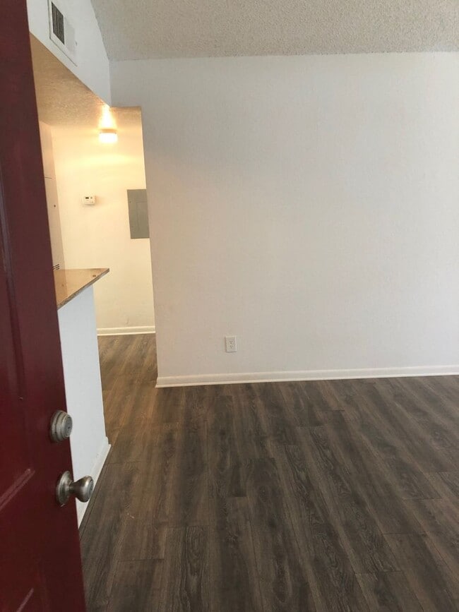 Building Photo - Lexington Place - 0326