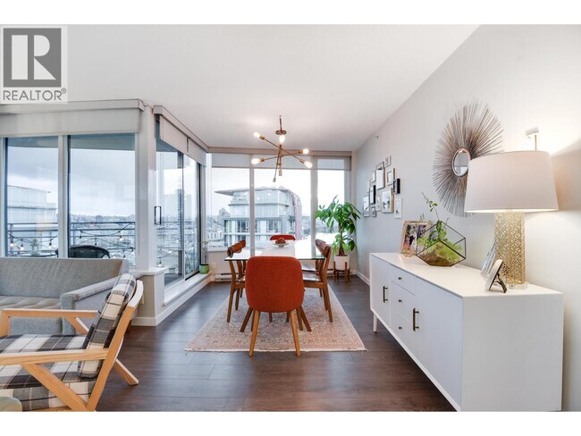 Photo du bâtiment - 33 Smithe St