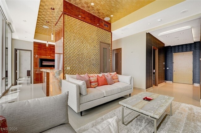 Building Photo - 3750 S Las Vegas Blvd