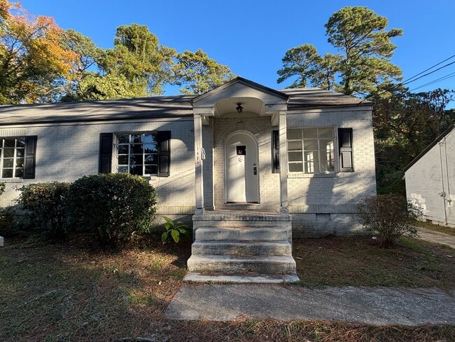 Foto del edificio - 1404 Briarcliff Dr