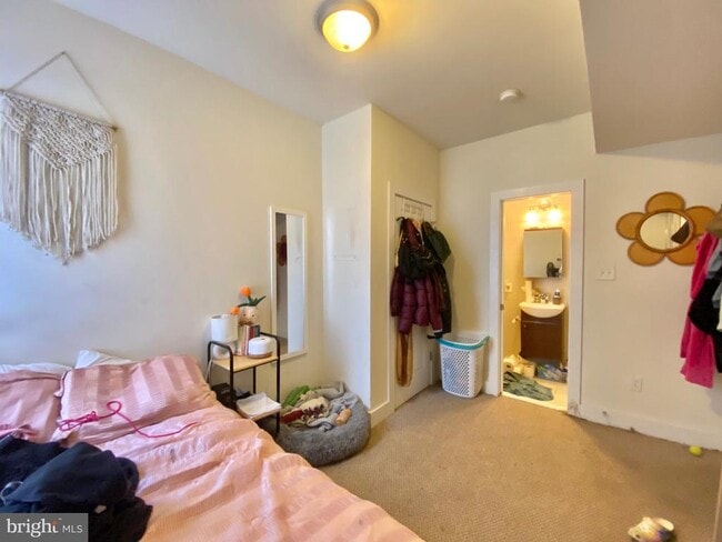 Building Photo - 1620 W Jefferson St