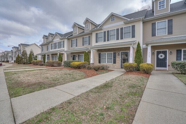 Building Photo - 2567 New Holland Cir