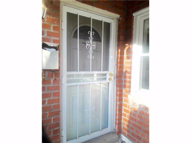 Foto del edificio - 1417 E 102nd St