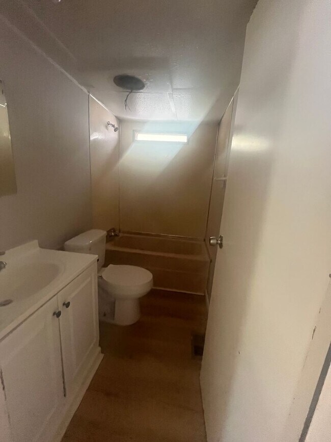 Foto del edificio - Large 2 br 2bath