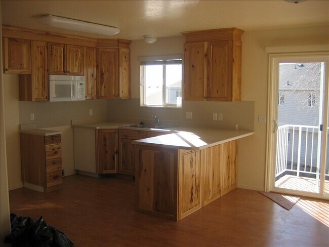 Foto del edificio - 2733 S Bluff Rd