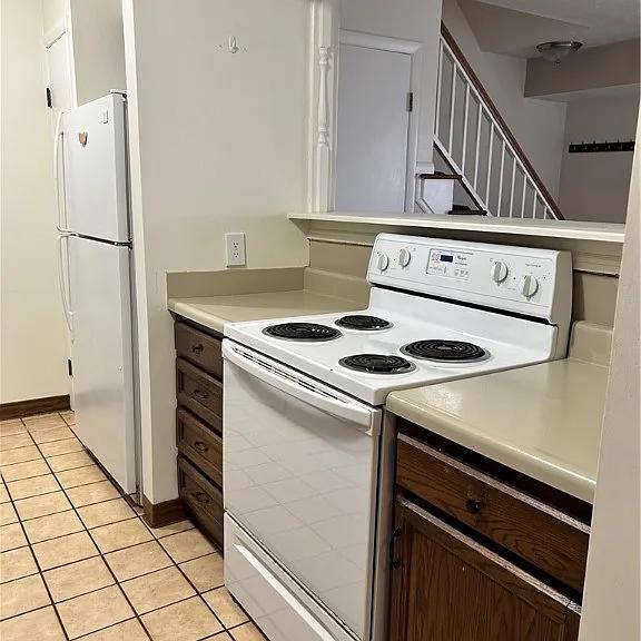 Foto del edificio - 140 Ivy Hill Ln