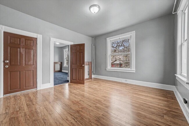 Foto del edificio - 250 S 5th Ave