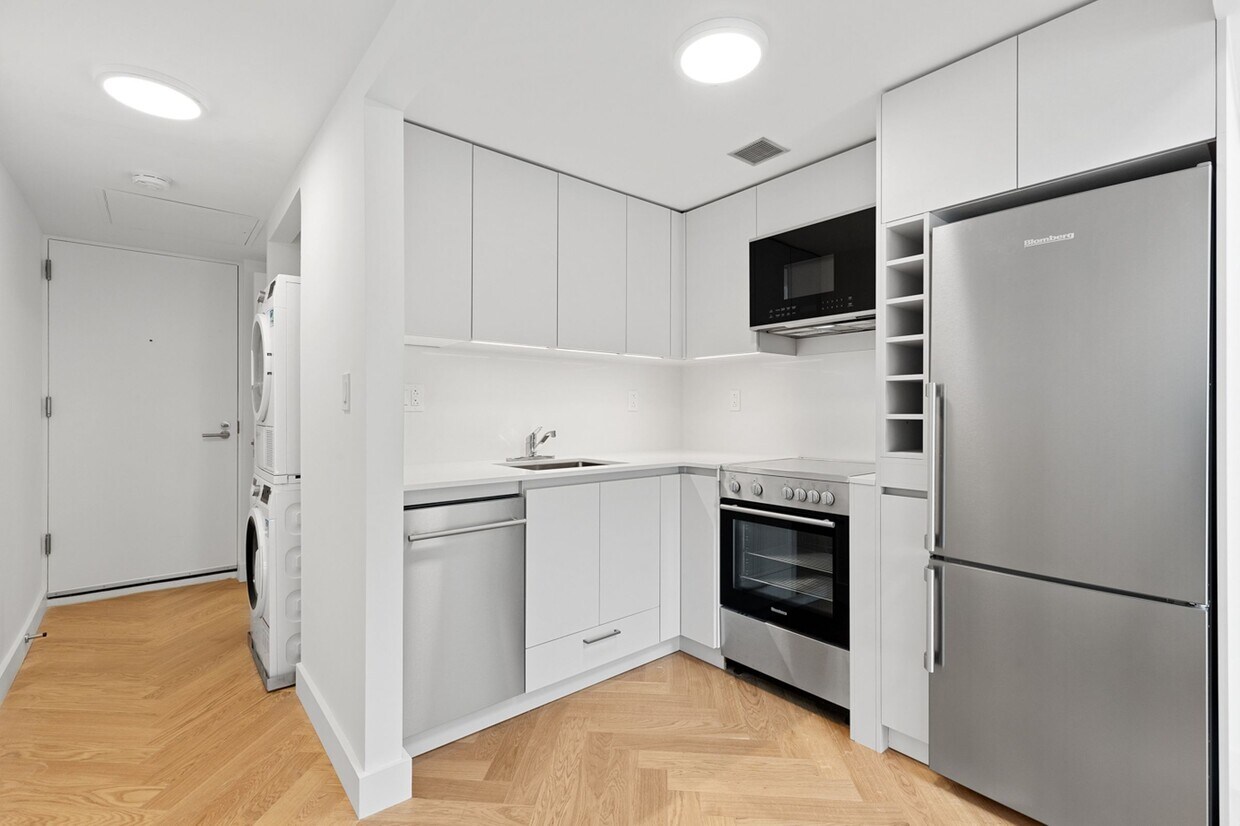 Foto principal - 321 E 22nd St