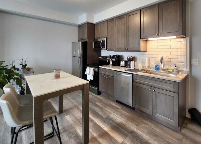 Foto del edificio - 1424 E 53rd St