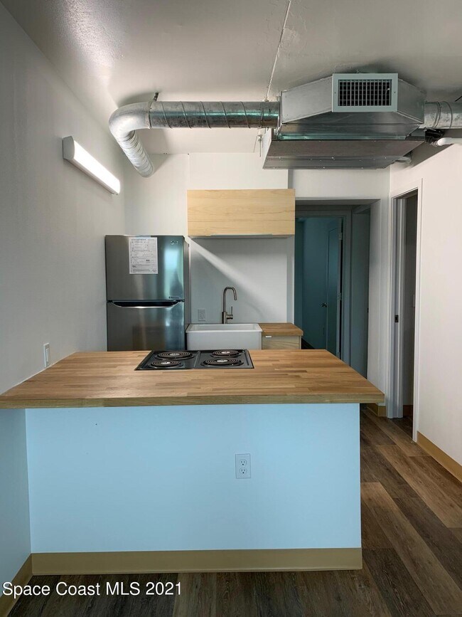 Foto del edificio - 2421 Stone St