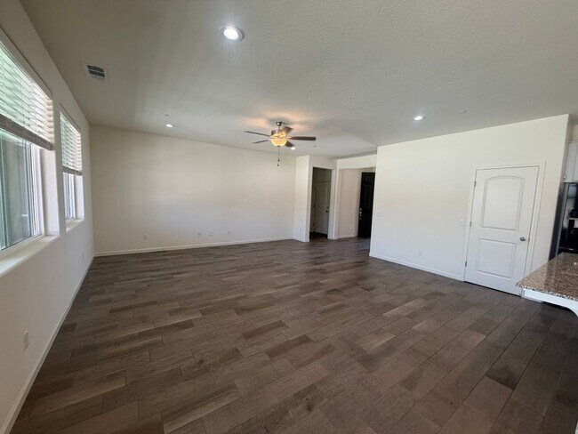 Foto del edificio - 2042 Sherbrook Ave