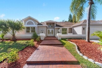 Building Photo - 1703 Golfside Village Dr