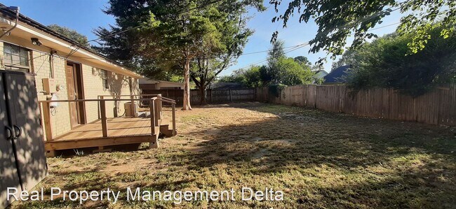 Building Photo - 4 br, 2 bath House - 112 Sawmill Rd.