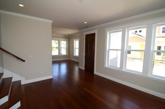 Building Photo - 4 bedroom in Mountain View CA 94040