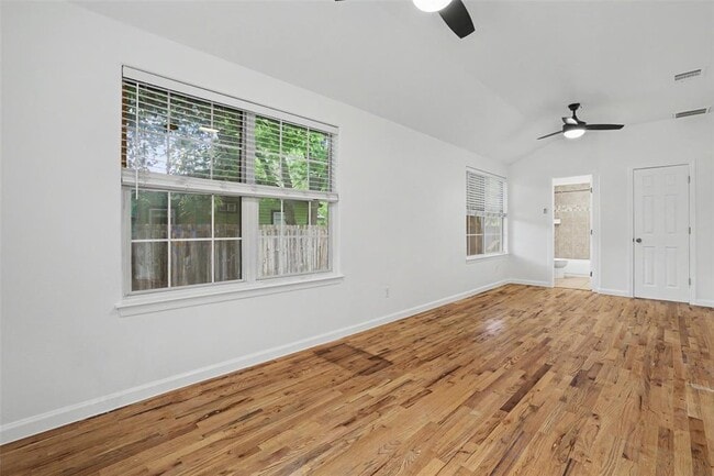 Foto del edificio - 6307 Chesterfield Ave