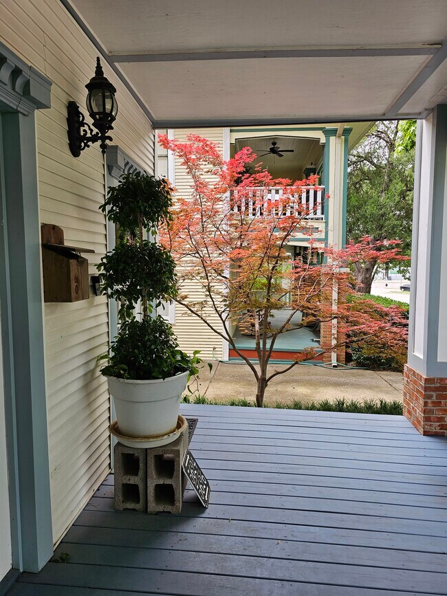 Front porch area #2 - 5626 Columbia Ave