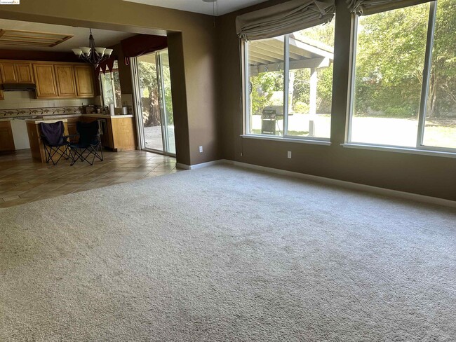 Building Photo - 1531 Siemering Way