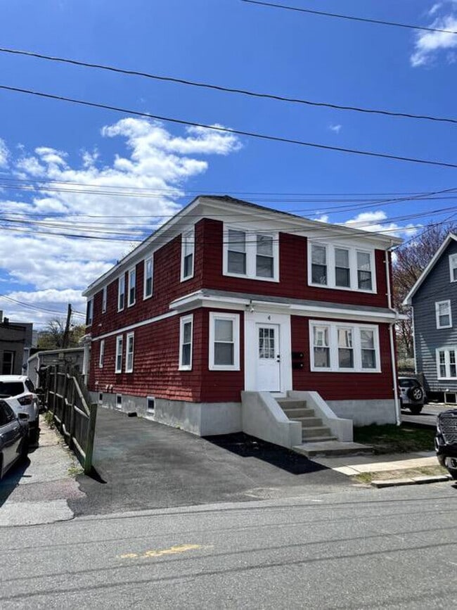 Building Photo - Modern Two Bedroom Condo - Near Boston