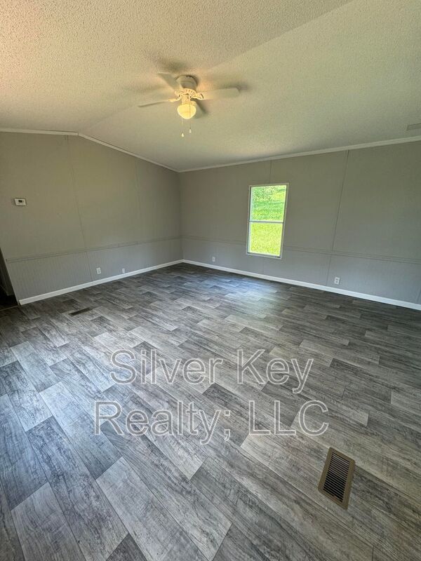 Building Photo - 339 Co Rd 439