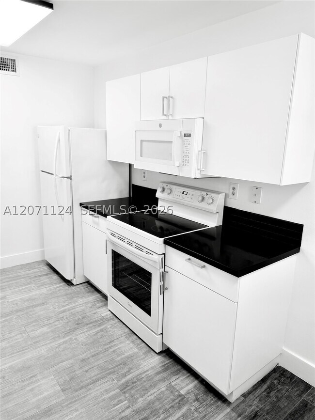 Foto del edificio - 4747 NW 97th Ct