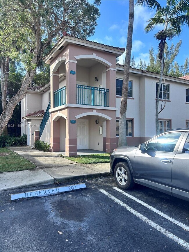 Building Photo - 1270 SE 31st Ct