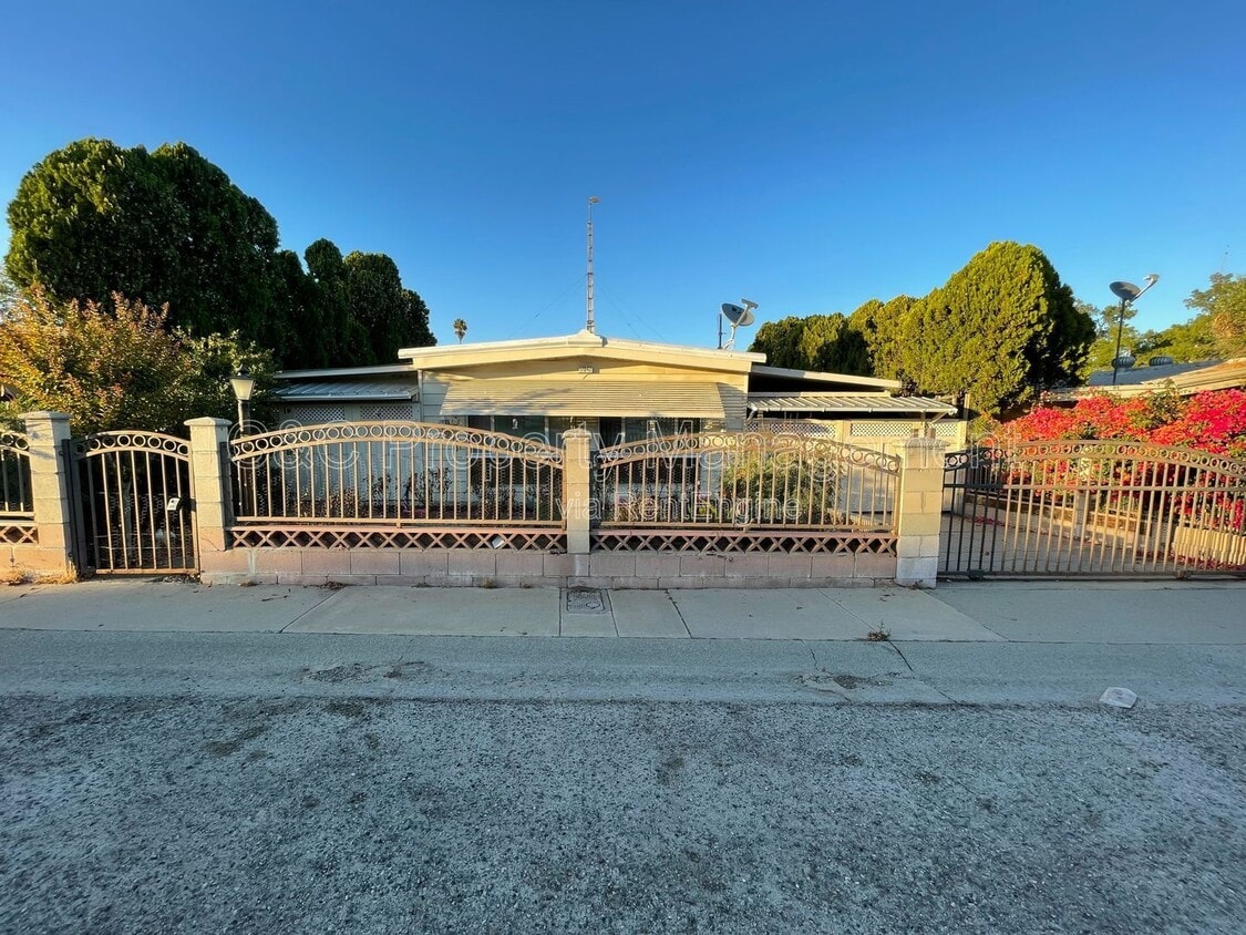 Photo - 17042 Esperanza Dr