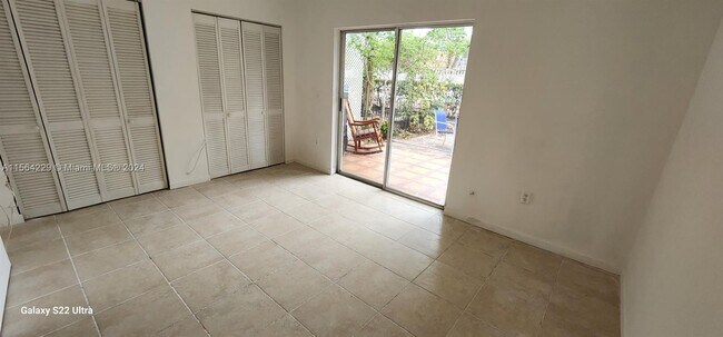 Foto del edificio - 6886 NW 166th Terrace