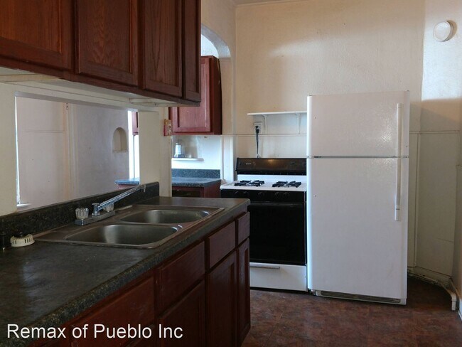 Building Photo - 3 br, 1.5 bath House - 1425 PINE