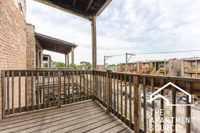 Foto del edificio - 4725 S Forrestville Ave