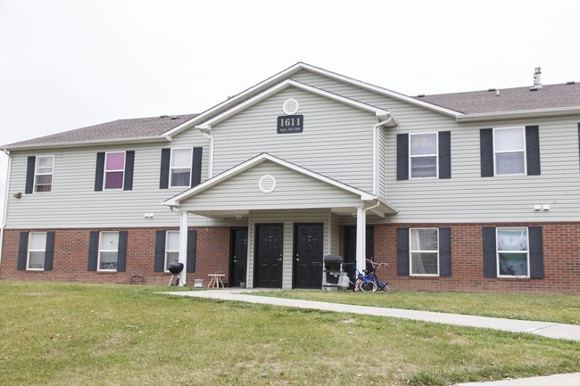 Front Entrance - The Village at Papillion