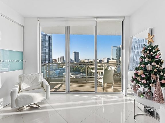 Foto del edificio - 90 SW 3rd St