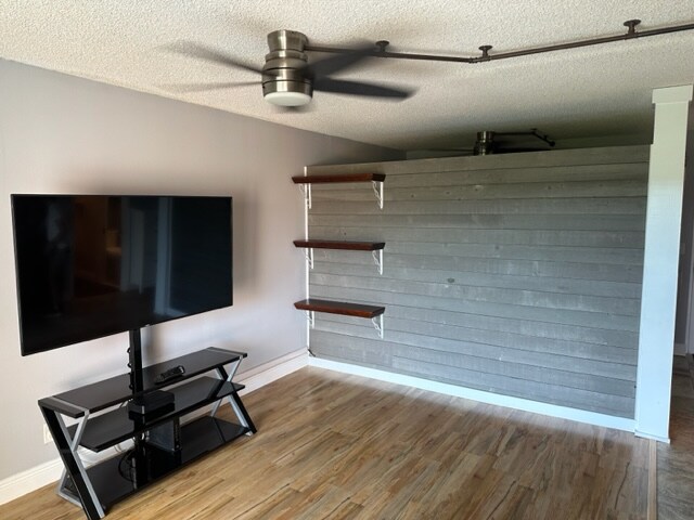 Foto del edificio - 1000 River Reach Dr