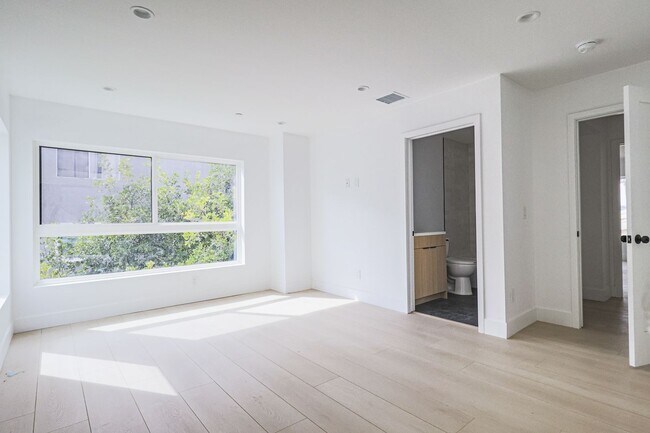Foto del edificio - Be the first to live in this brand new 4 b...