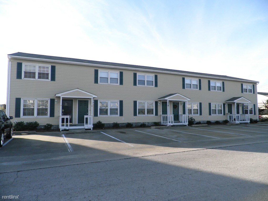 Primary Photo - 119 Center Dr