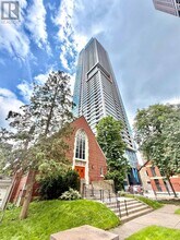 Building Photo - 609 Sherbourne St