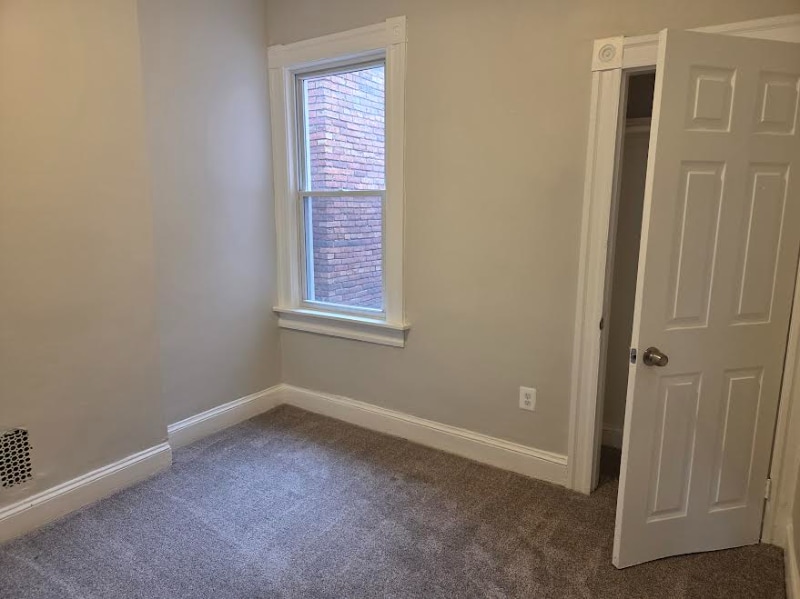 Foto del edificio - 1636 N Monroe St