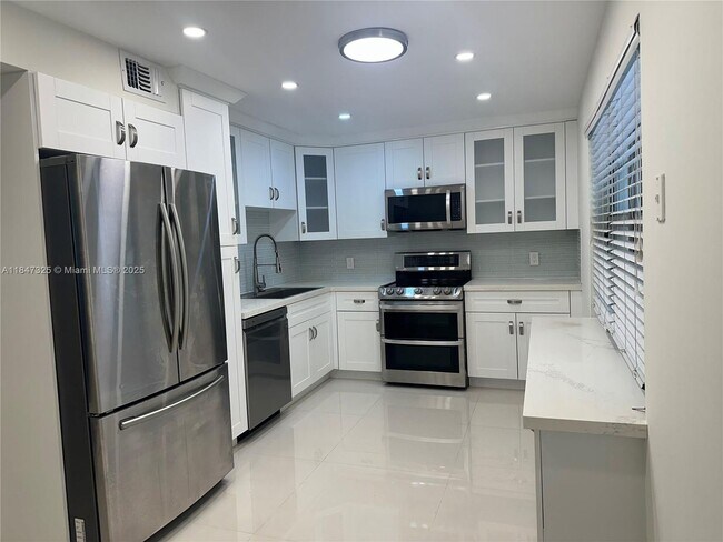 Photo - 3520 Oaks Way House