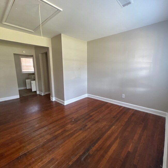 Foto del edificio - 2241 Woodward Ave