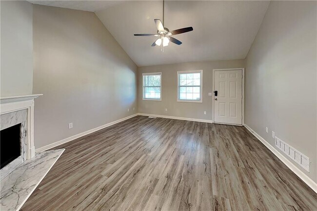 Foto del edificio - 3784 Cherokee Overlook Dr