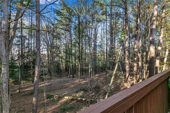 Building Photo - 2439 Valley Cove Dr