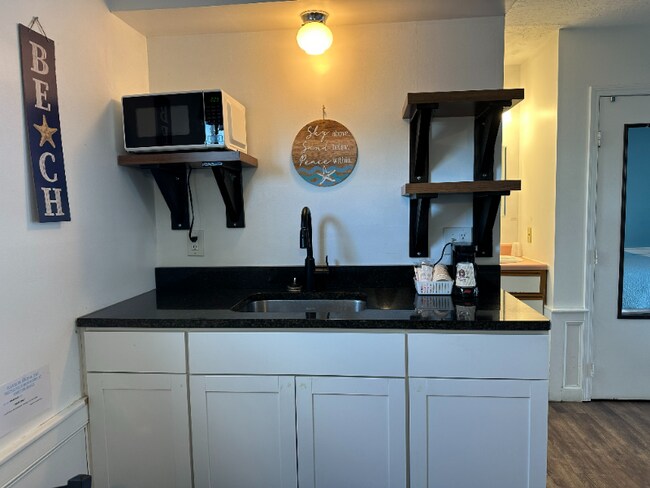 Foto del edificio - 147 Ashworth Ave