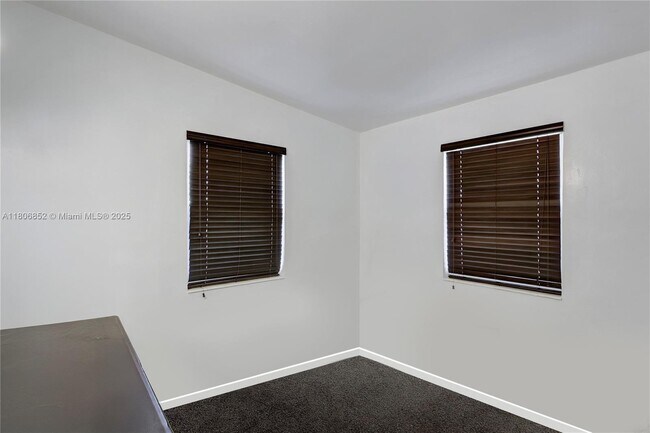 Foto del edificio - 11040 SW 52nd Dr