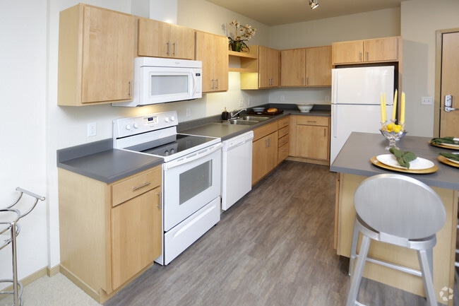 One Bedroom Model - Kitchen - Five15 on the Park