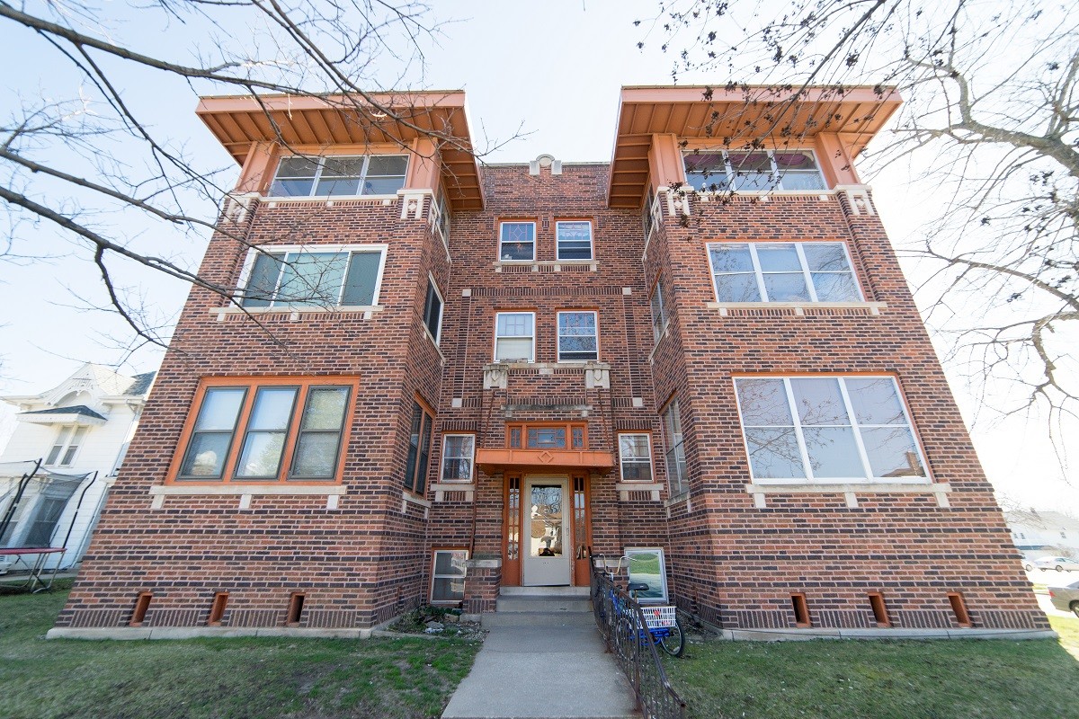 824 Main St, Cedar Falls, IA 50613 Apartments Cedar Falls, IA