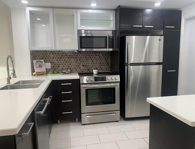 Foto del edificio - 2801 N Palm Aire Dr