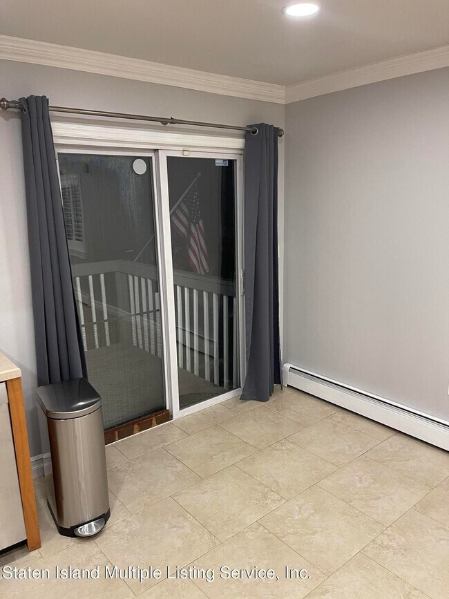 Foto del edificio - 5362 Arthur Kill Rd