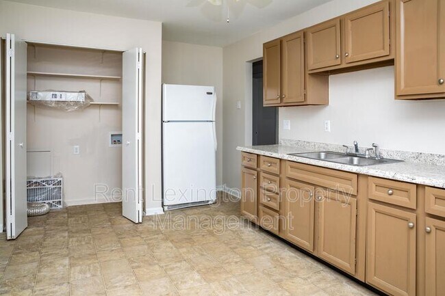 Foto del edificio - 3690 Niles Dr