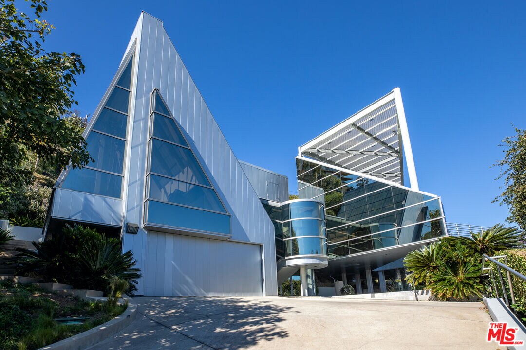 21757 Castlewood Dr, Malibu, CA 90265 House Rental in Malibu, CA