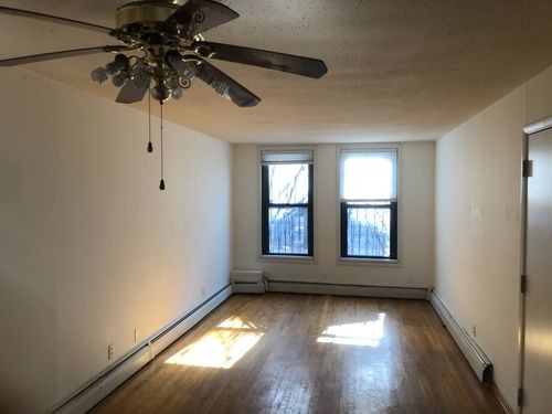 Primary Photo - 95 S 8th St